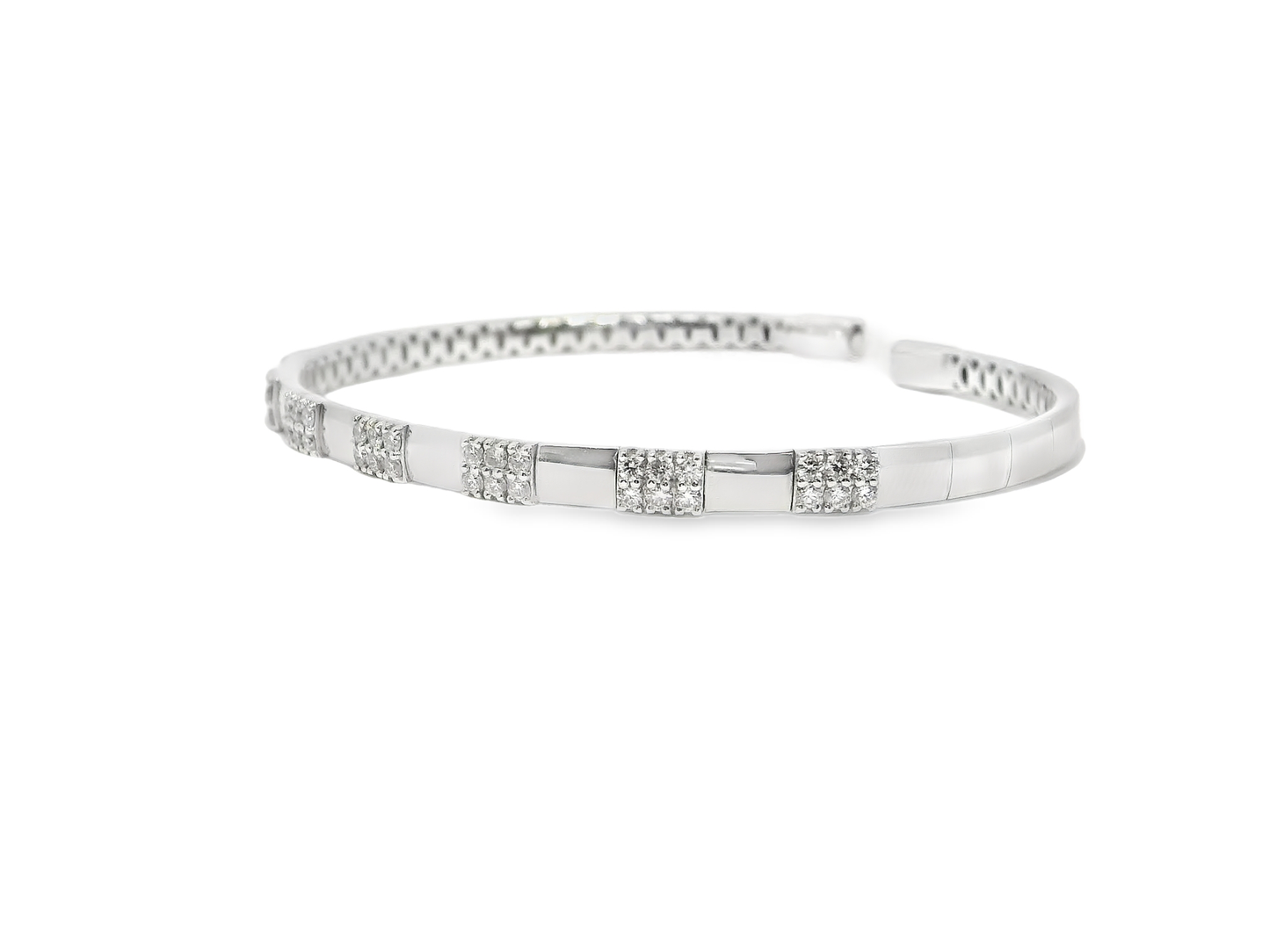 0.67CT Diamond Bangle 18k White Gold