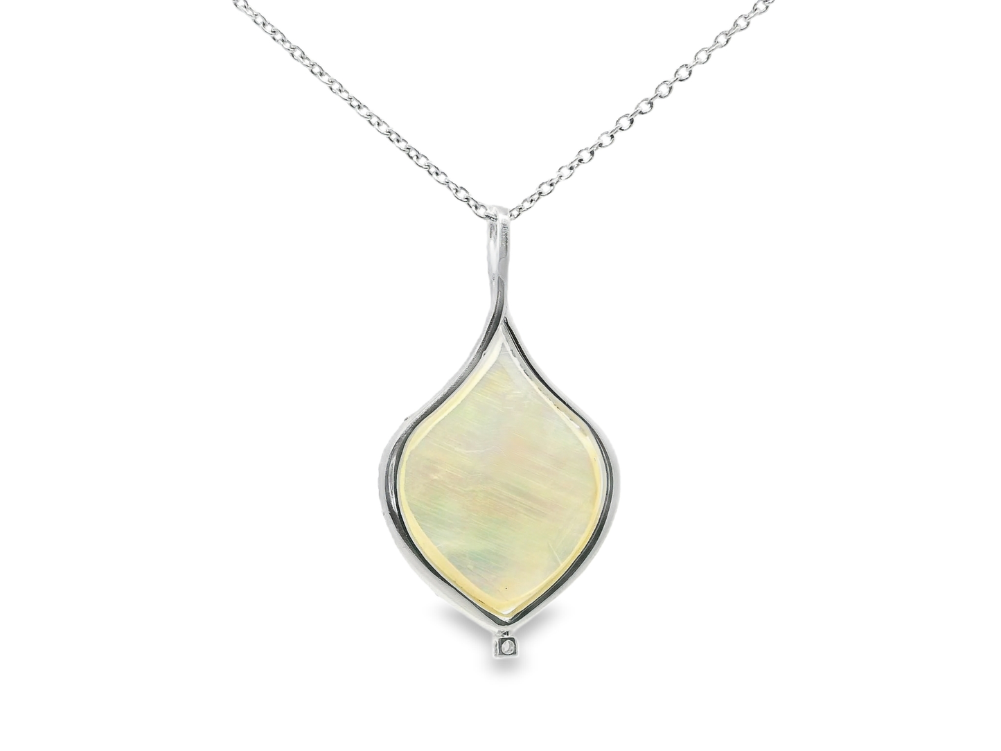 0.55CT Diamond with White MOP