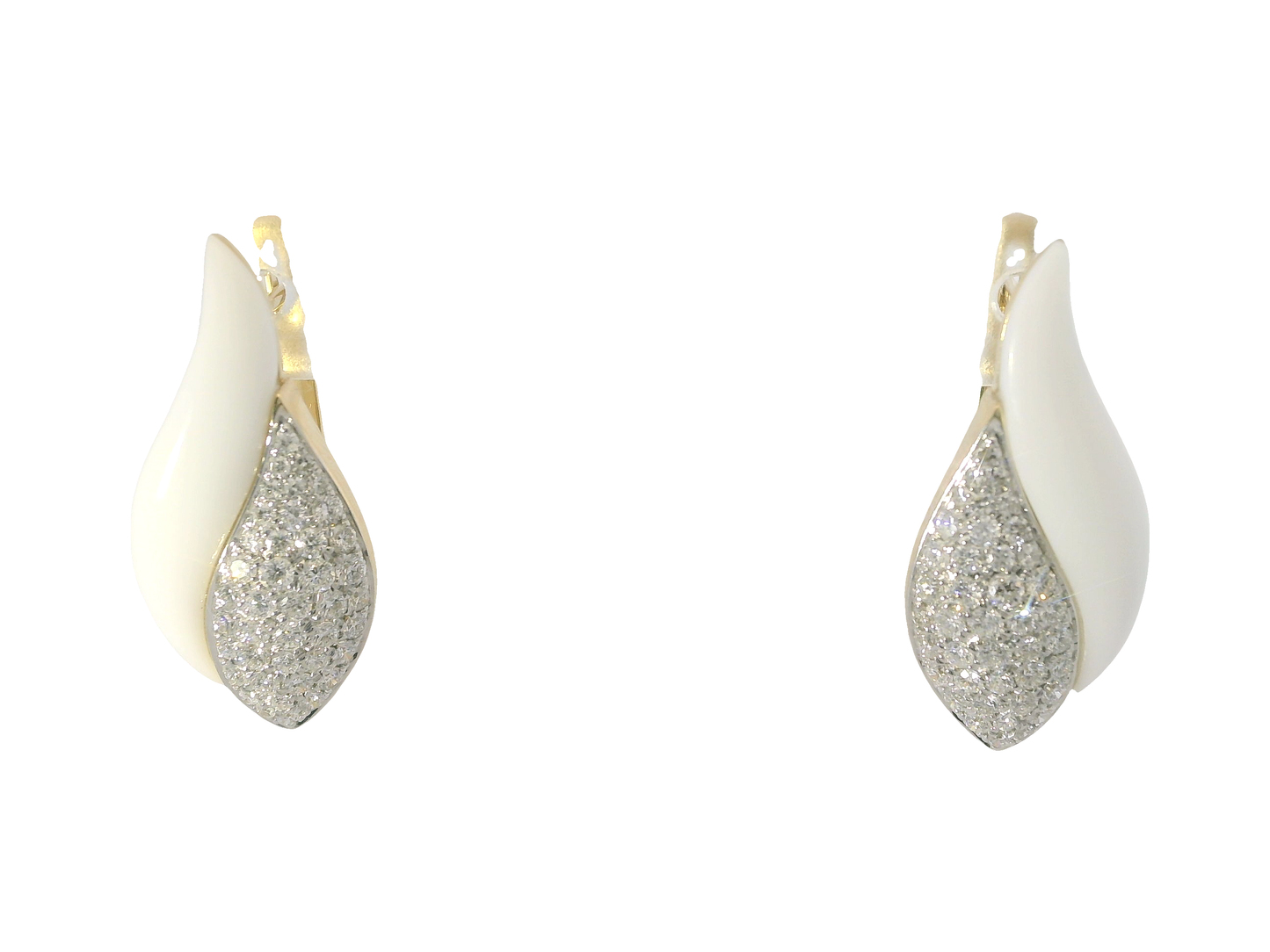 0.90CT Diamond with White Agate 14k Yellow Gold Earring