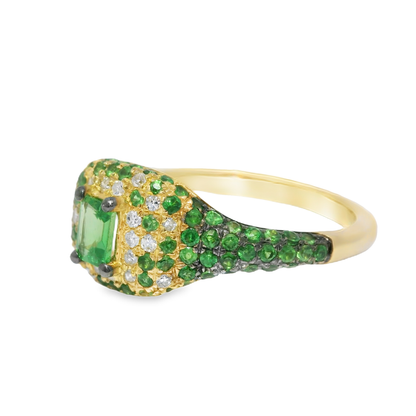 0.10CT Diamond & 0.83CT Green Garnet Sapphire Ring 14k Yellow Gold