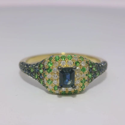0.10CT Diamond & 0.84CT Green Garnet Sapphire Ring 14k Yellow Gold